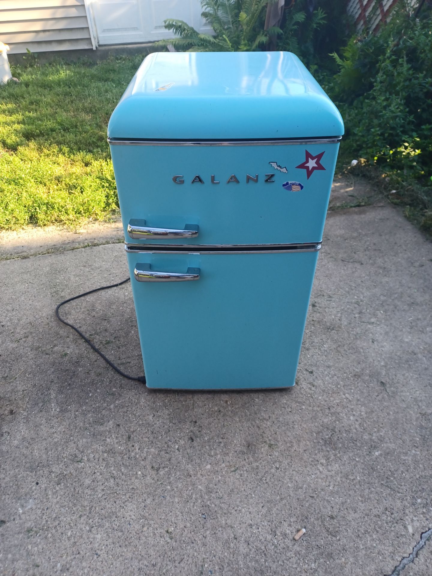 Galanz small refrigerator blue solid working condition