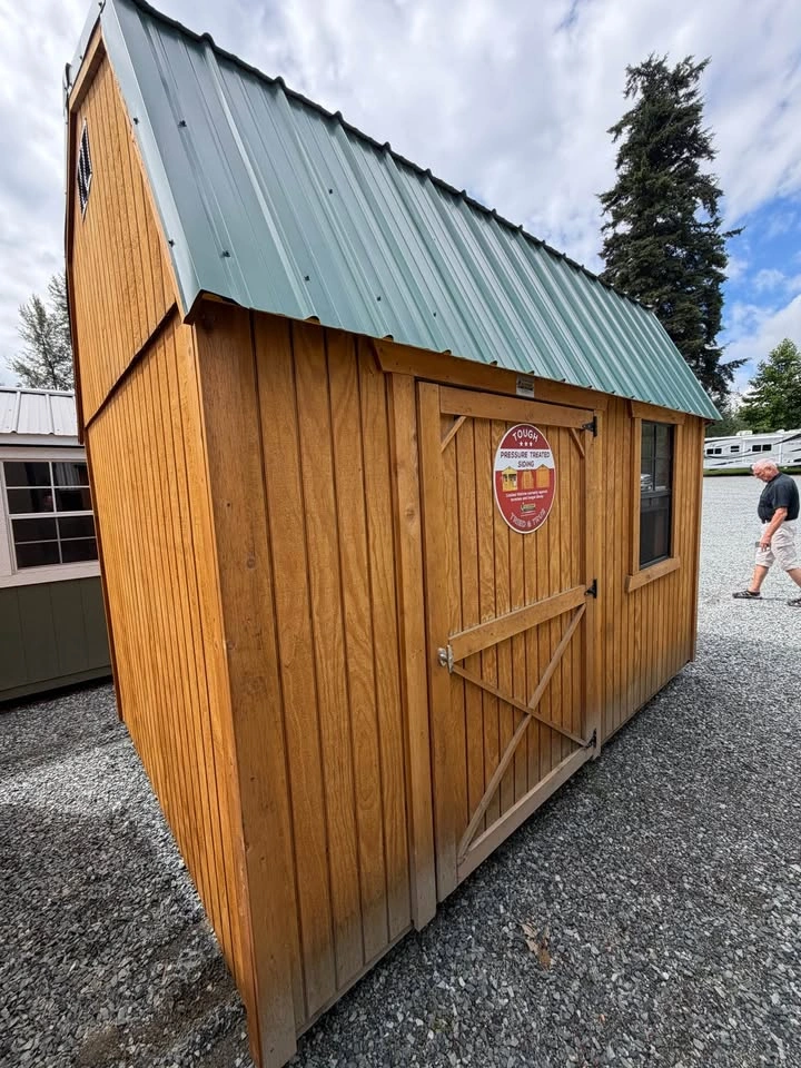 8’ x 12’ Lofted Barn / Storage shed - photo 2