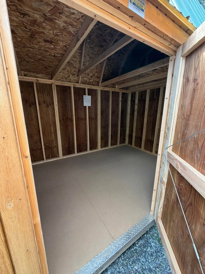 8’ x 12’ Lofted Barn / Storage shed - photo 4