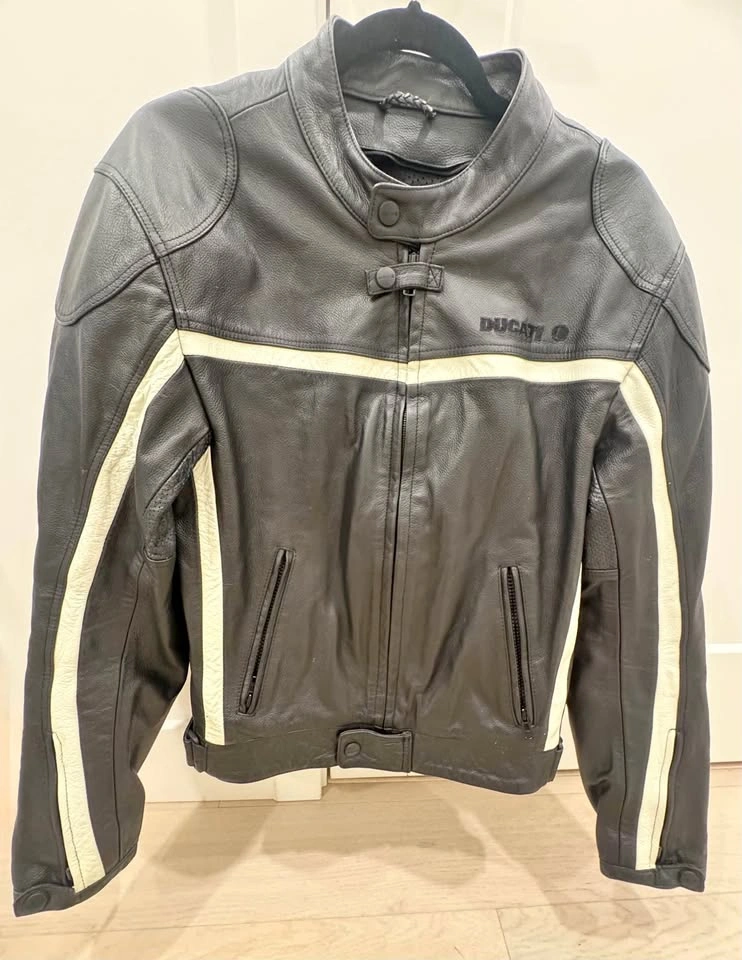 Ducati Genuine Leather Motorcycle Jacket – Men’s Medium
