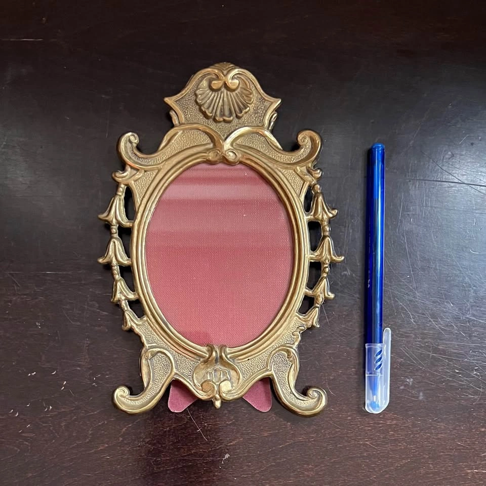Vintage Brass Photo Frame , Ornate Tabletop Decor - photo 2