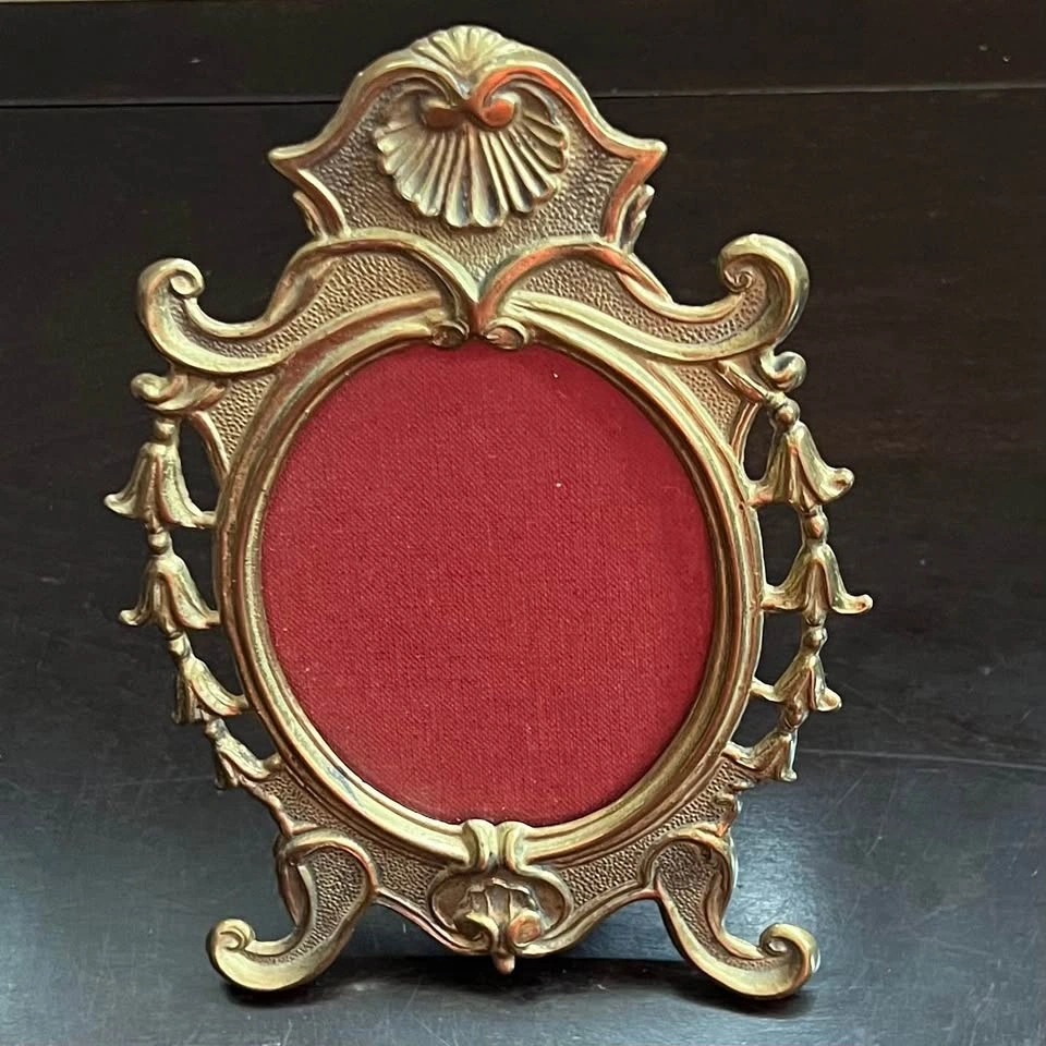 Vintage Brass Photo Frame , Ornate Tabletop Decor - photo 4
