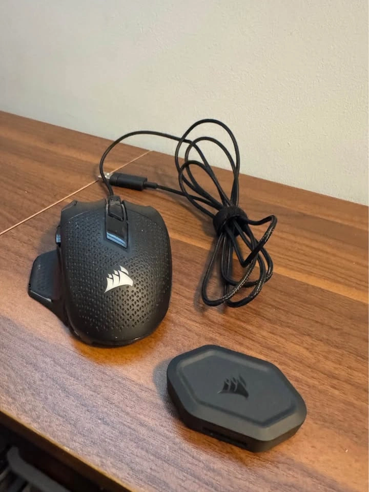 Corsair Nightsword RGB gaming mouse - photo 3