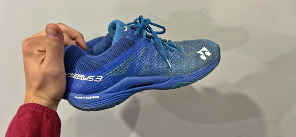 Tones badminton/ court shoes