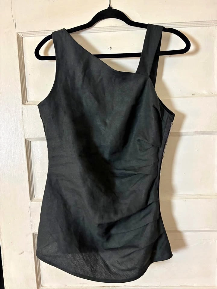 Asymmetrical Black Sleeveless Top (Women’s Size 2)
