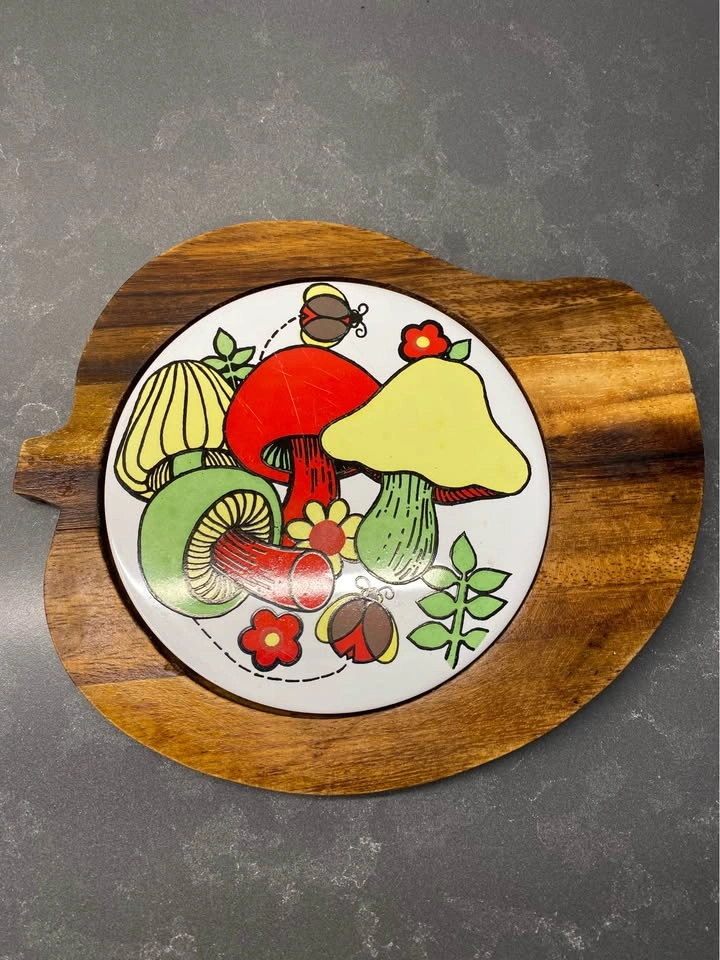 Vintage Mushroom and Ladybug Wooden Tile Trivet/Cutting board - photo 4