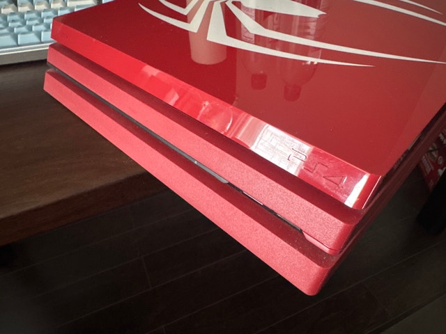 PlayStation 4 Pro Spider-Man Limited Edition - photo 2