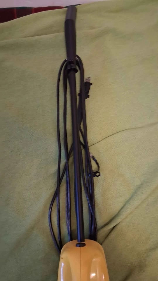 Eureka Quick-Up Corded Stick Vacuum - photo 4