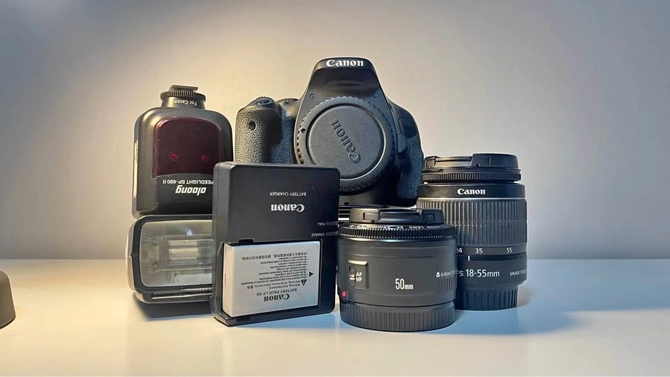 Canon EOS Rebel T3i DSLR Kit with 2 Lenses and Flash