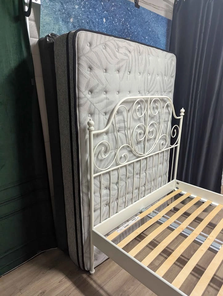 White metal bed frame + Full/Double Mattress - photo 2