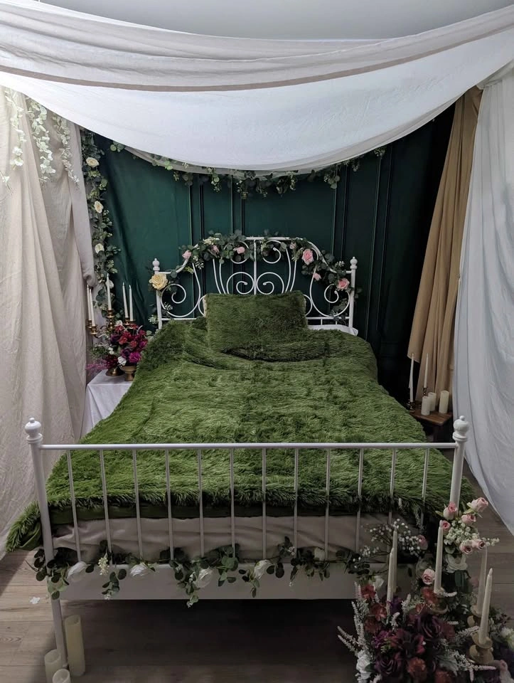White metal bed frame + Full/Double Mattress - photo 3