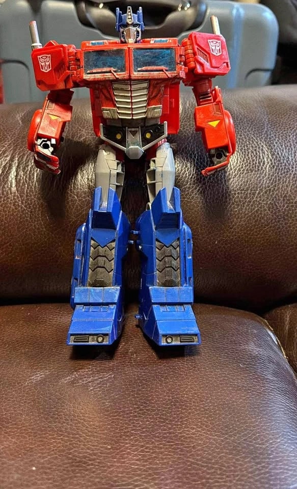 Cyberverse Ultimate Optimus Prime