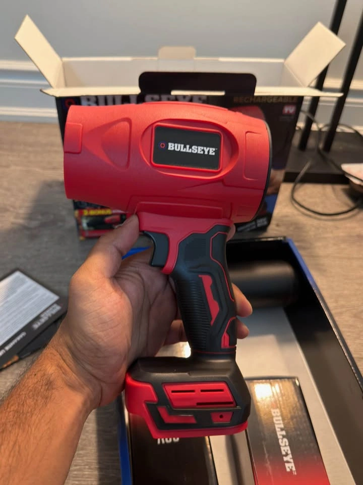 Bullseye Blower Rechargeable Cordless Leaf Dust Air Blaster - photo 4