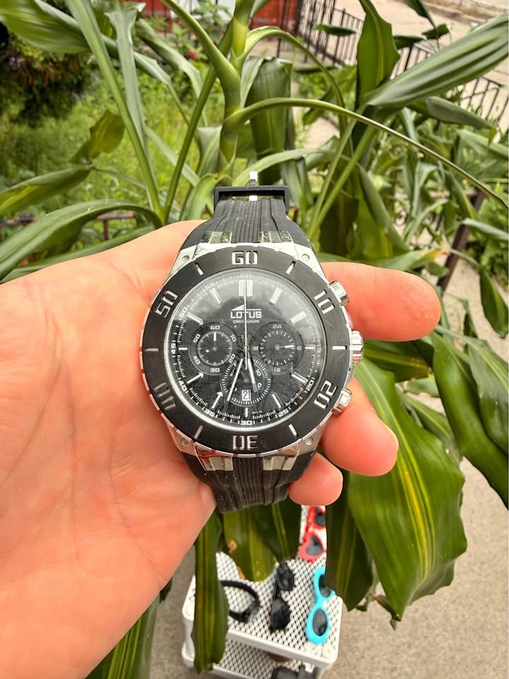 Lotus R Chronograph Watch (Model 15801/2)