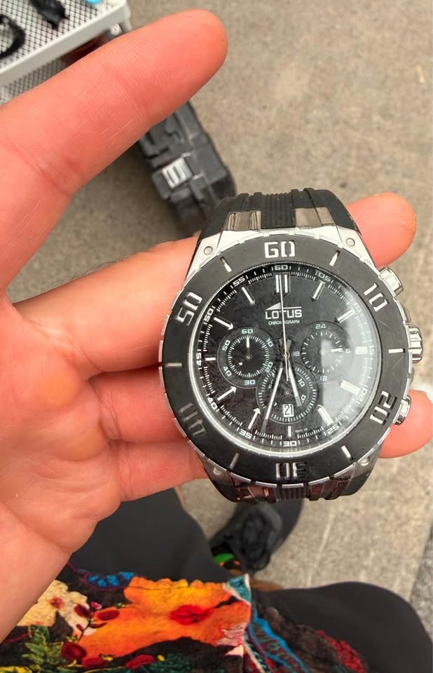 Lotus R Chronograph Watch (Model 15801/2) - photo 3