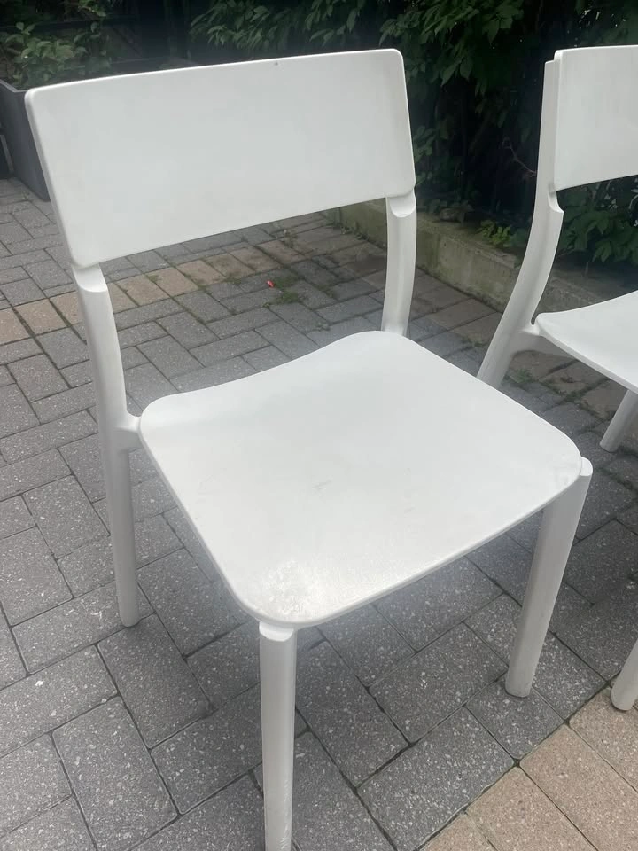 2 White Plastic chairs - photo 3