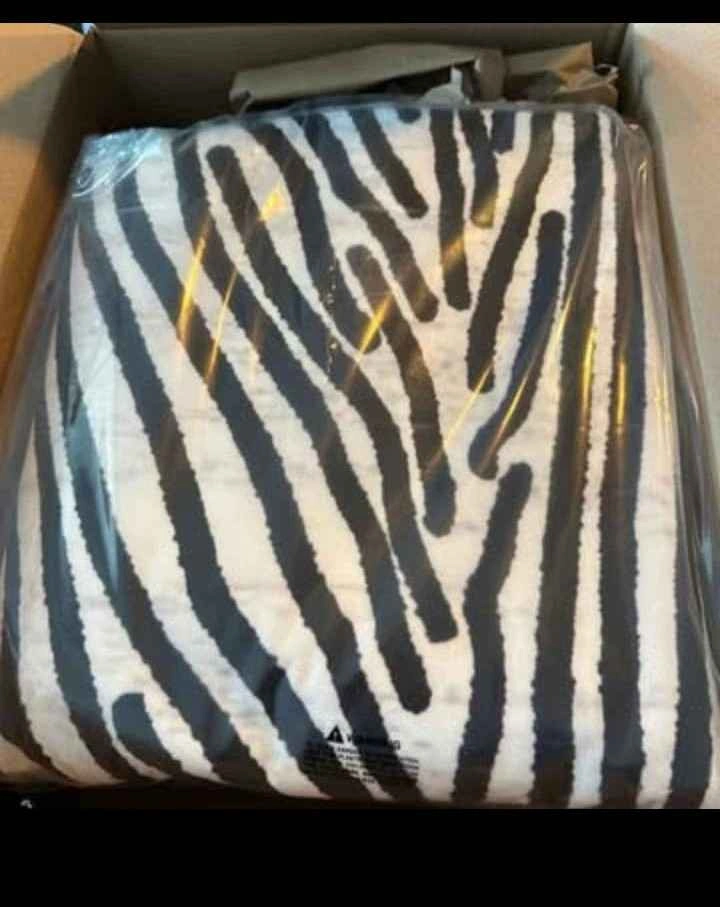4x6 Black & White Exotic Abstract Rug - photo 2