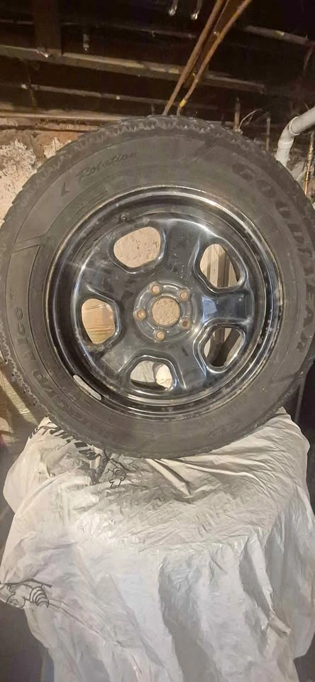 Snow tires