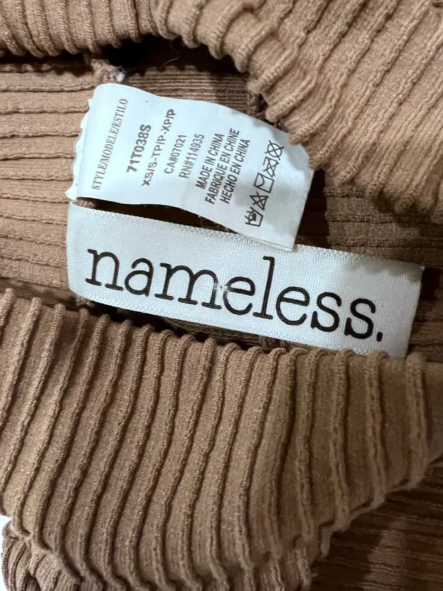 Nameless Sleeveless Top thumbnail