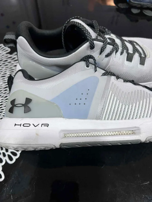 Under Armour HOVR Train thumbnail