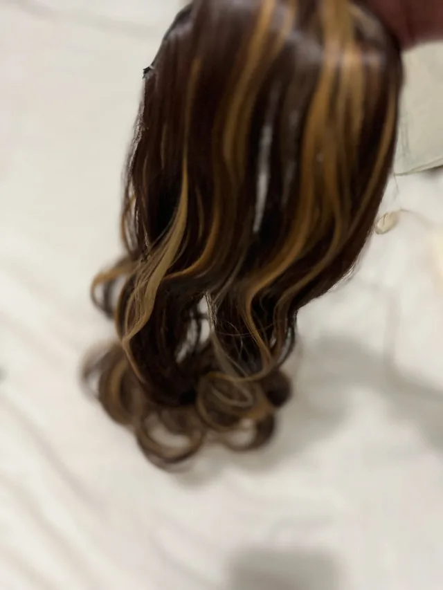 Highlighted Brown Clip-In Extension thumbnail