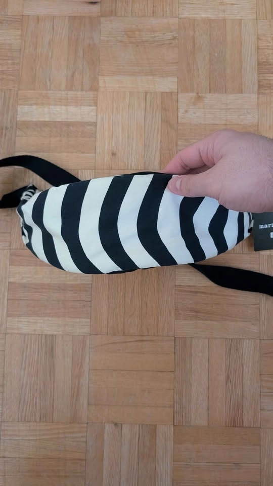 Uniqlo Marimekko Blue White Shoulder Bag 2024 - photo 3