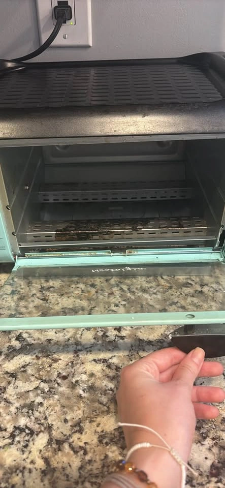 3 In 1 toaster oven, coffee maker, stove top griddle - photo 5