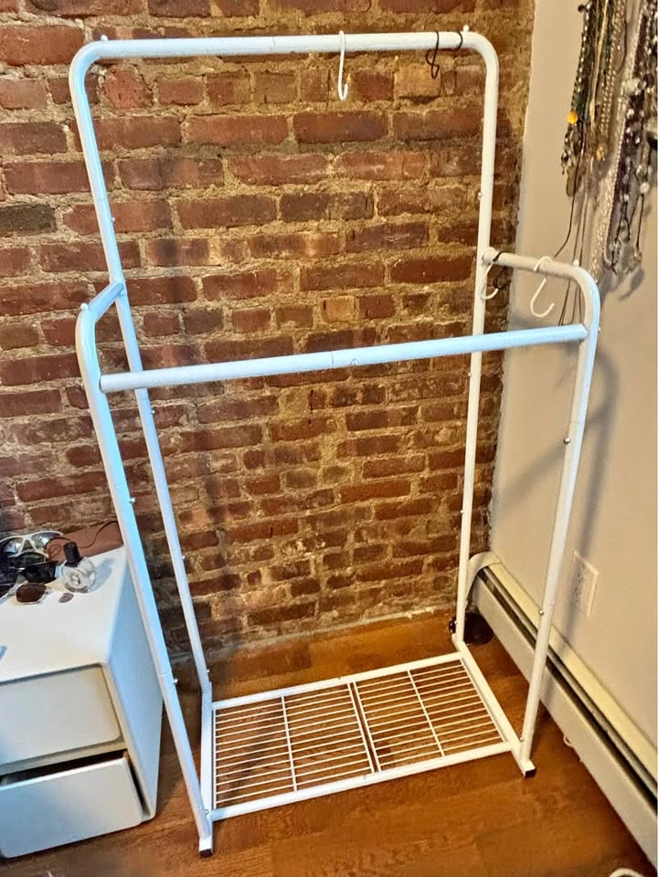 Clothing rack