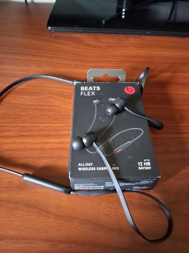 Beats Flex Wireless Earbuds