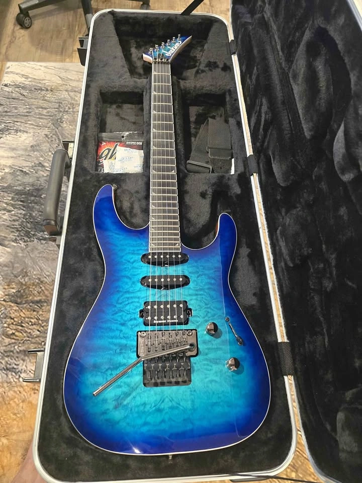 Jackson Pro Soloist SL3Q MAH with Jackson Flight Case
