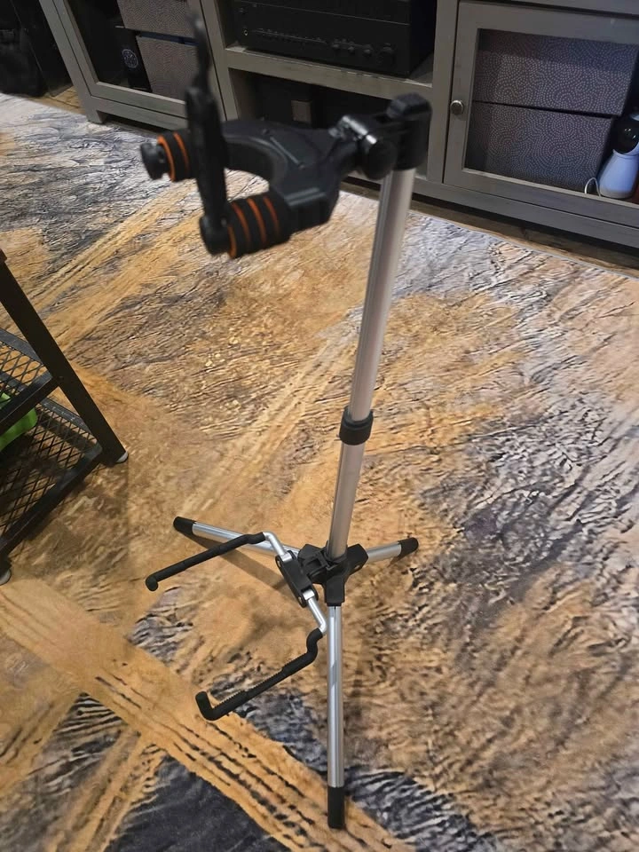 Cayaha Guitar Stand with waterproof cover - photo 2