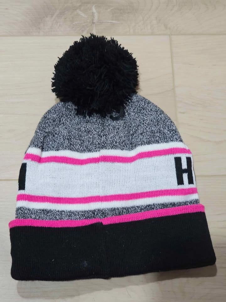 Brand New NHL Official Hockey Mom Winter Beanie Toque Hat - NWT - photo 2