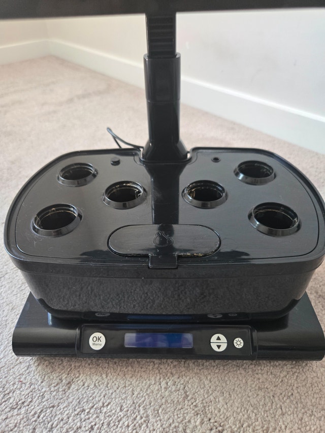 AeroGarden Classic Harvest 6 pod & Starter Pack - photo 3