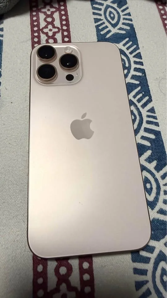 16 Pro Max Desert Titanium 256GB image indicator(4)