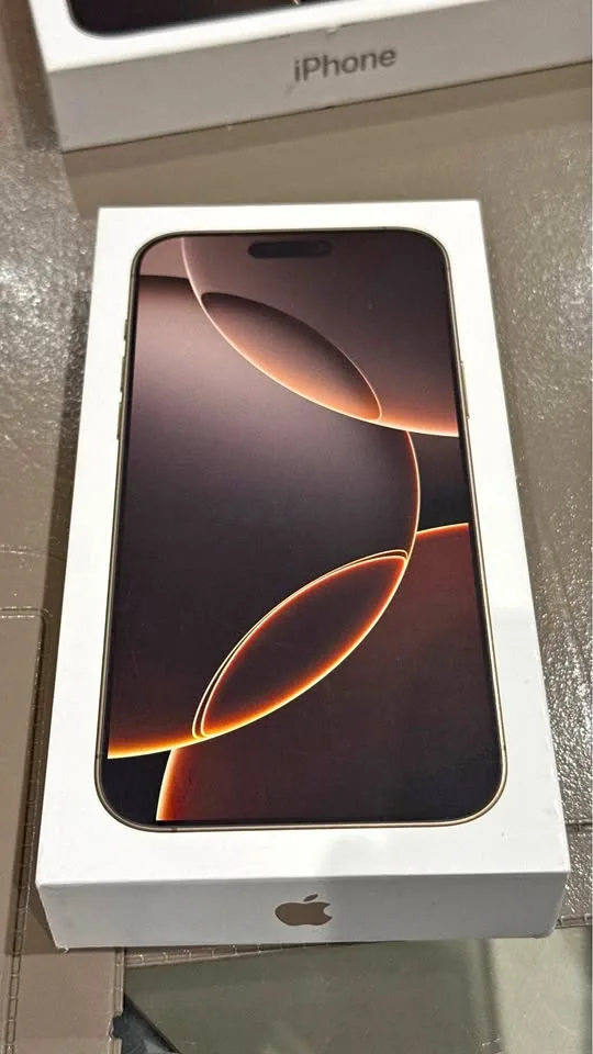 16 Pro Max Desert Titanium 256GB