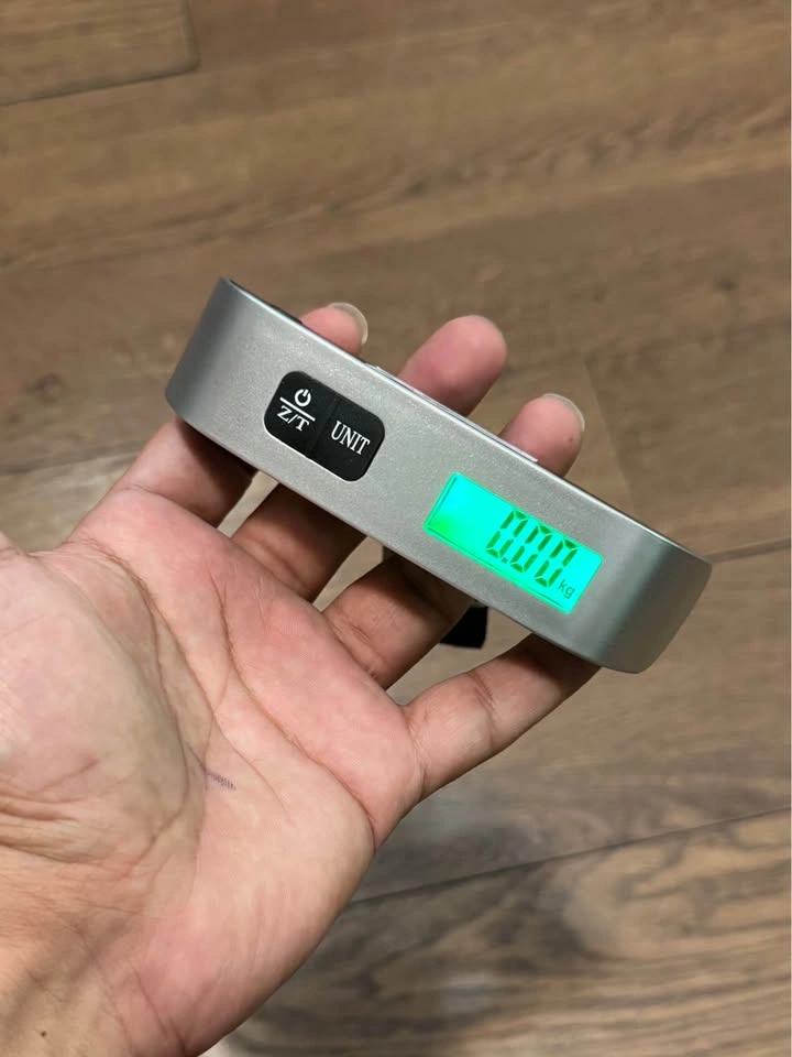 Brand new digital luggage scale, travel weight machine - photo 4