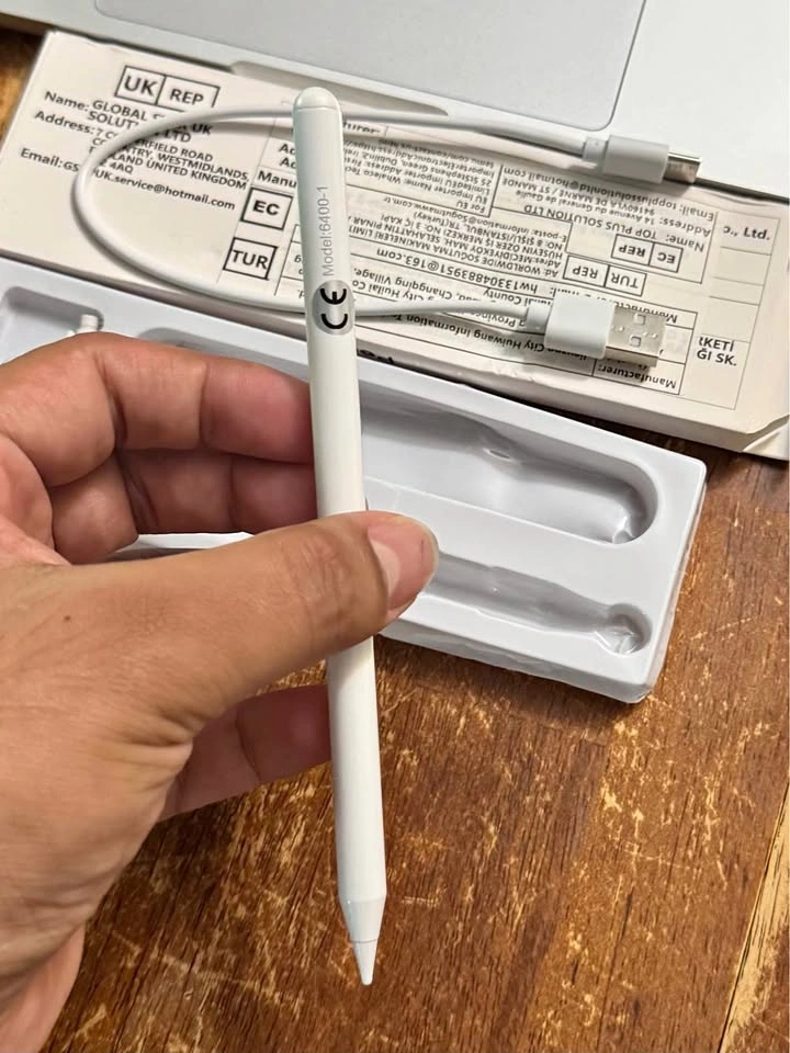 Pencil for iPad supports palm rejection, tilt sensitivity