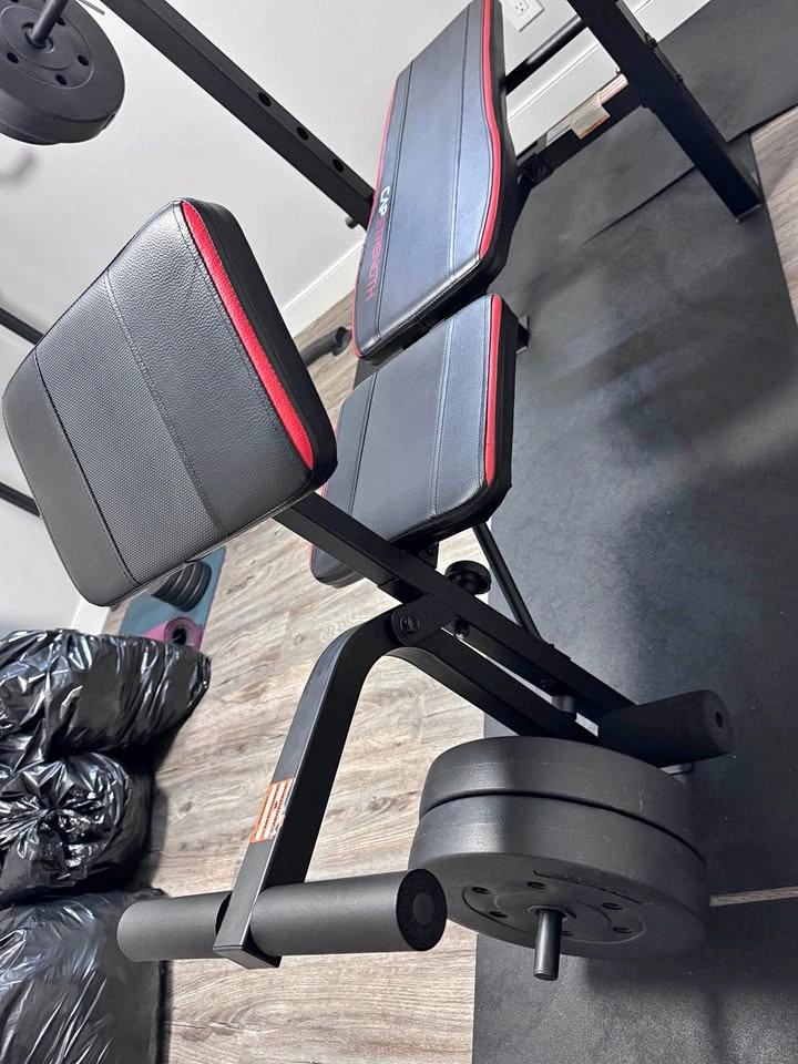Adjustable weight bench (weights are not included)