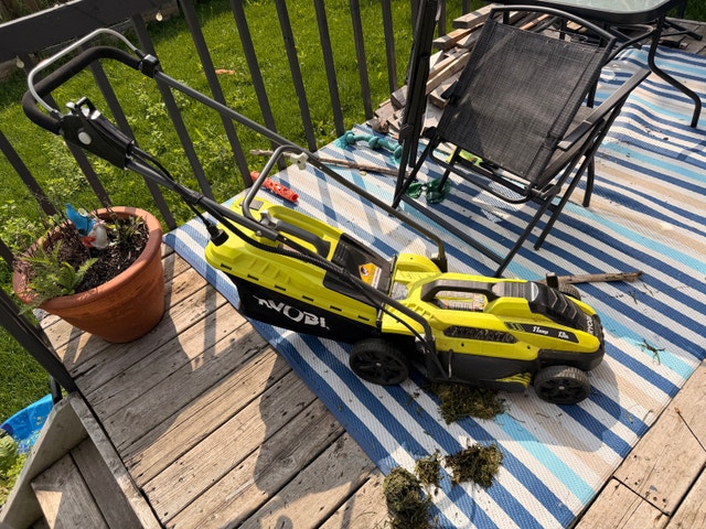 Ryobi 13” 11 amp Lawnmower