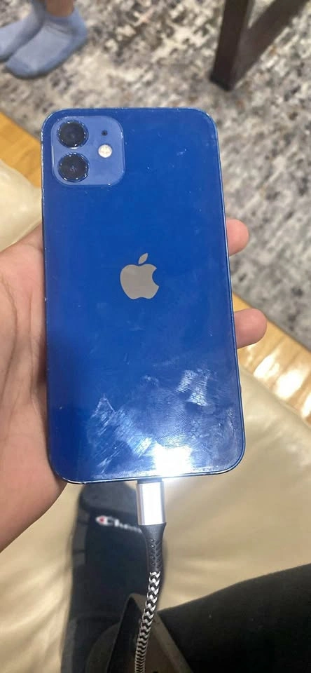 Apple iPhone 12