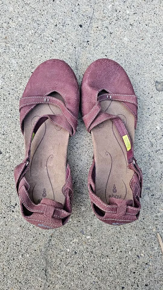 Ahnu Karma Latitude Suede Mary Jane Flats - Size 8.5