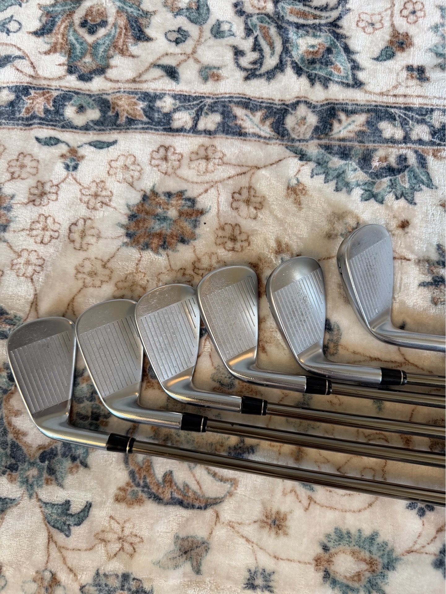 Callaway Apex 19 Irons + Epic Max Driver + Nebraska Golf Bag - photo 4