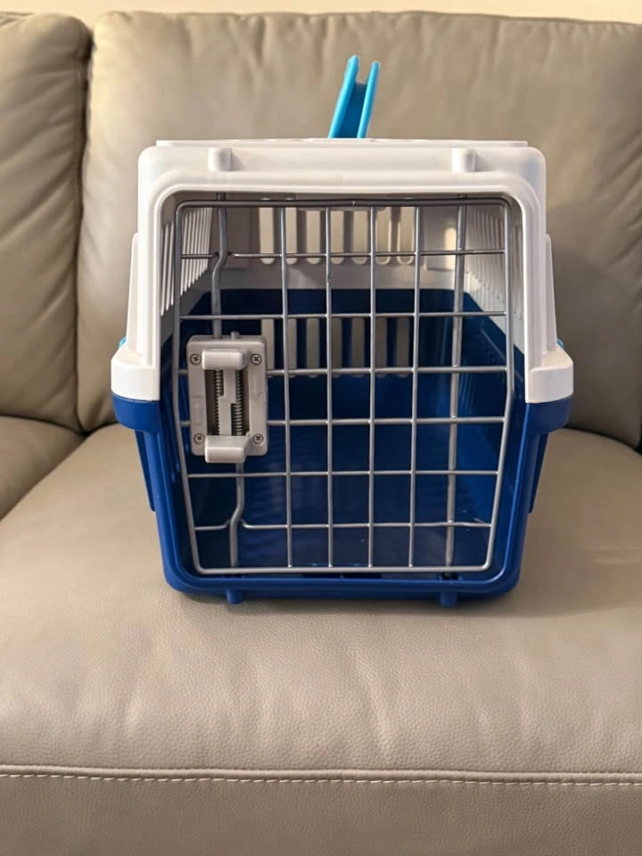 IRIS AIR Travel Carry Pet Carrier (18” x 11” x 11") - photo 2
