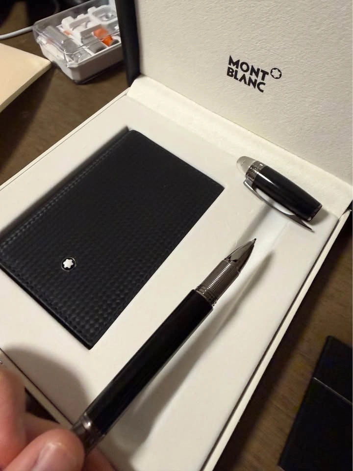 Montblanc Pen & Card Holder Gift Set - photo 2