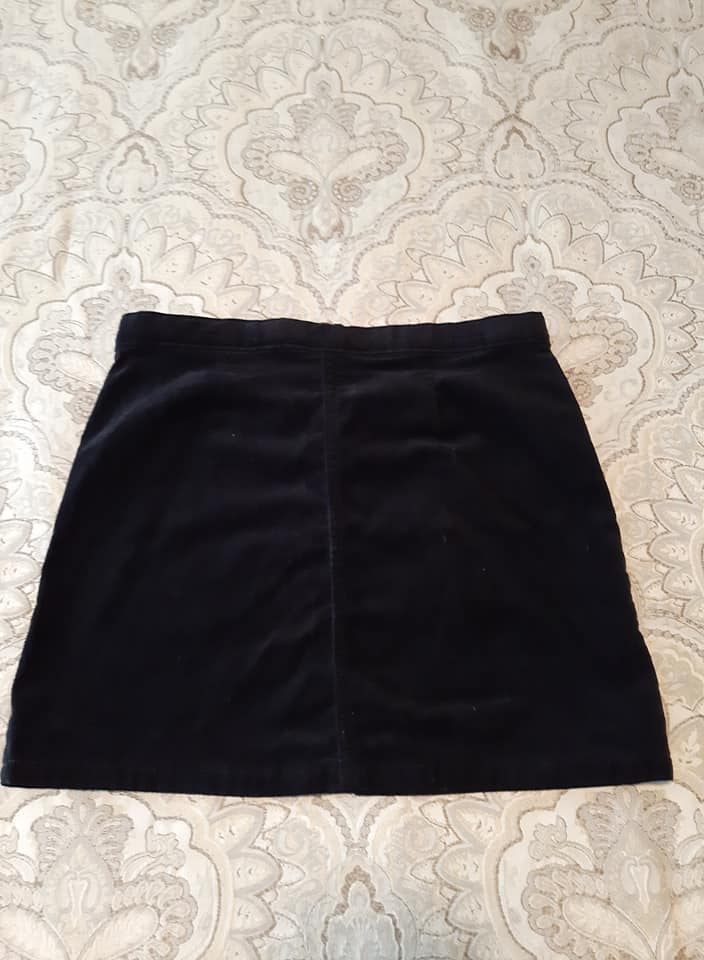 Girls Size 12 BNNW - Black Skirt - photo 2