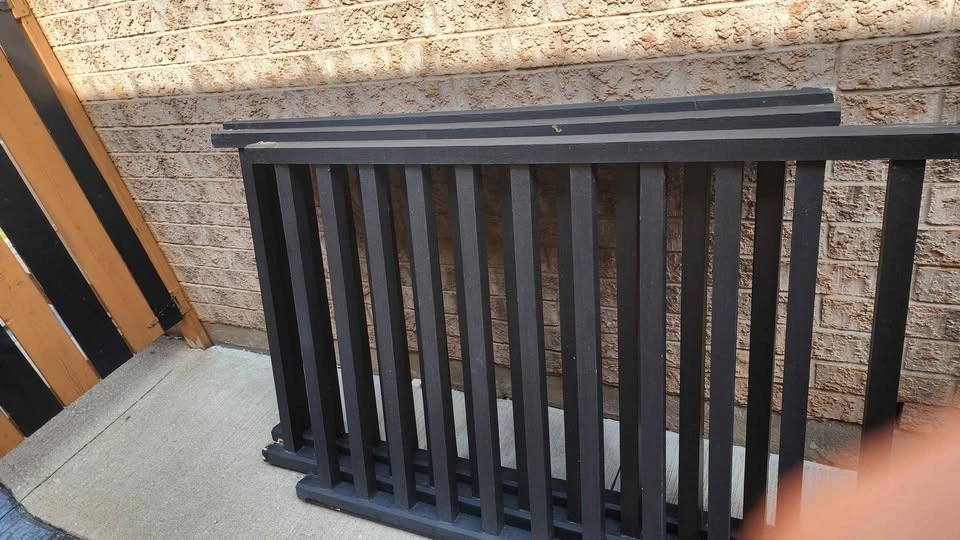 Outdoor wood railings - photo 2