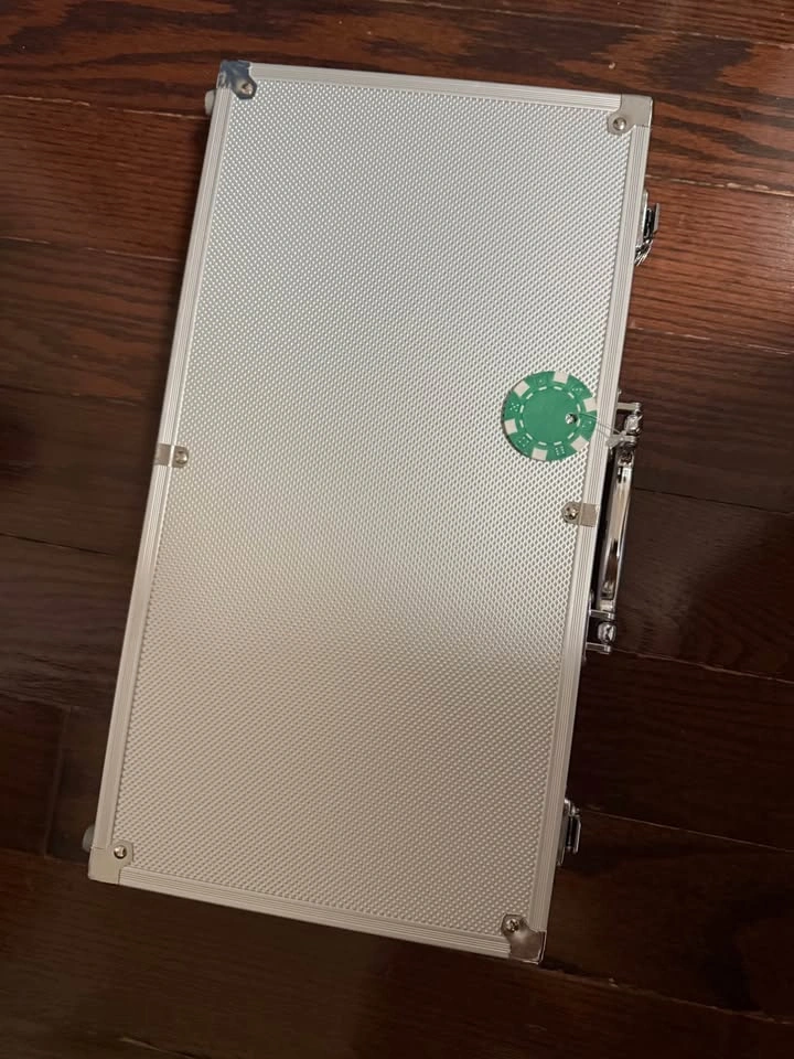 [USED] Poker Chip Set with Carrying Case - photo 2