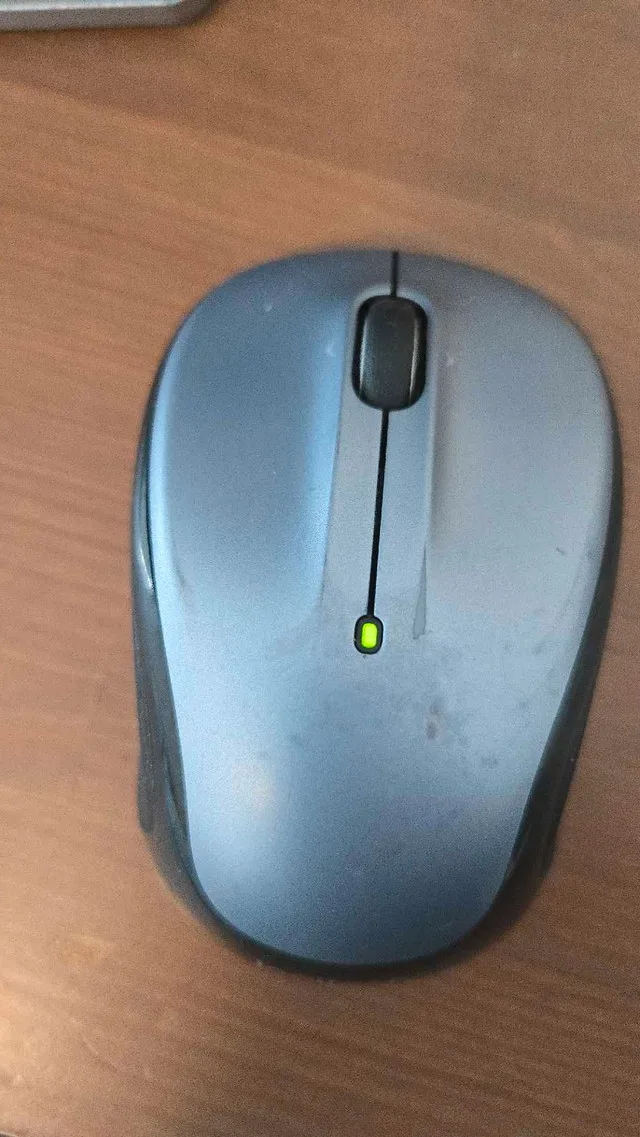 Logitech wireless mouse image indicator(3)