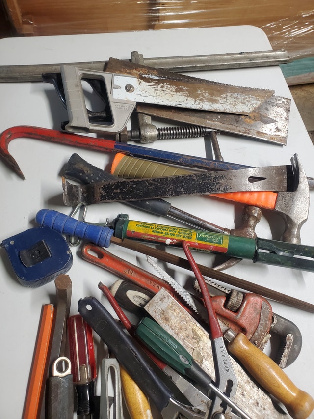 Assorted Box and pail of hand tools - photo 3