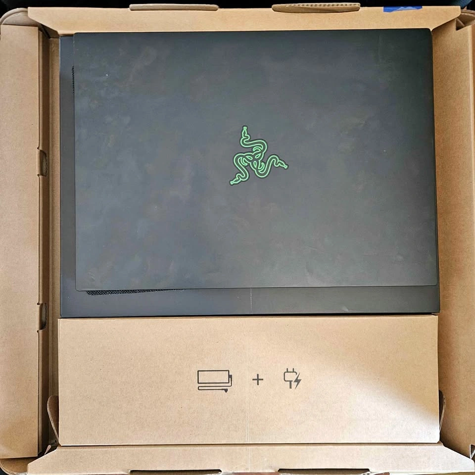 NEW Gaming Laptop, 3K OLED, RTX 5070, Ryzen AI 9 365, 32GB RAM